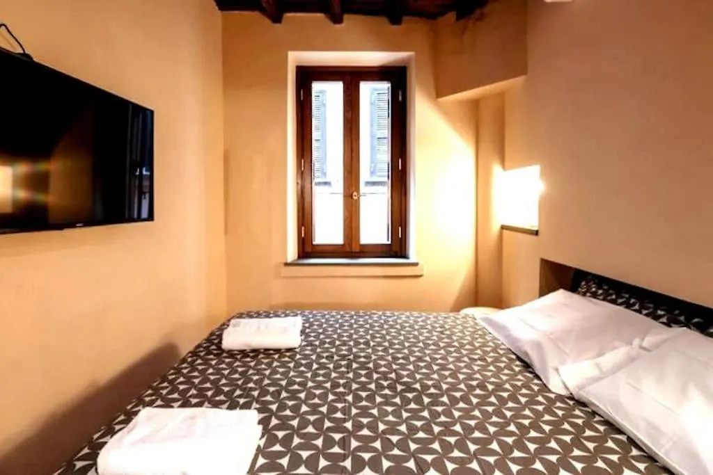 Historic Center Apartment Rome Italy