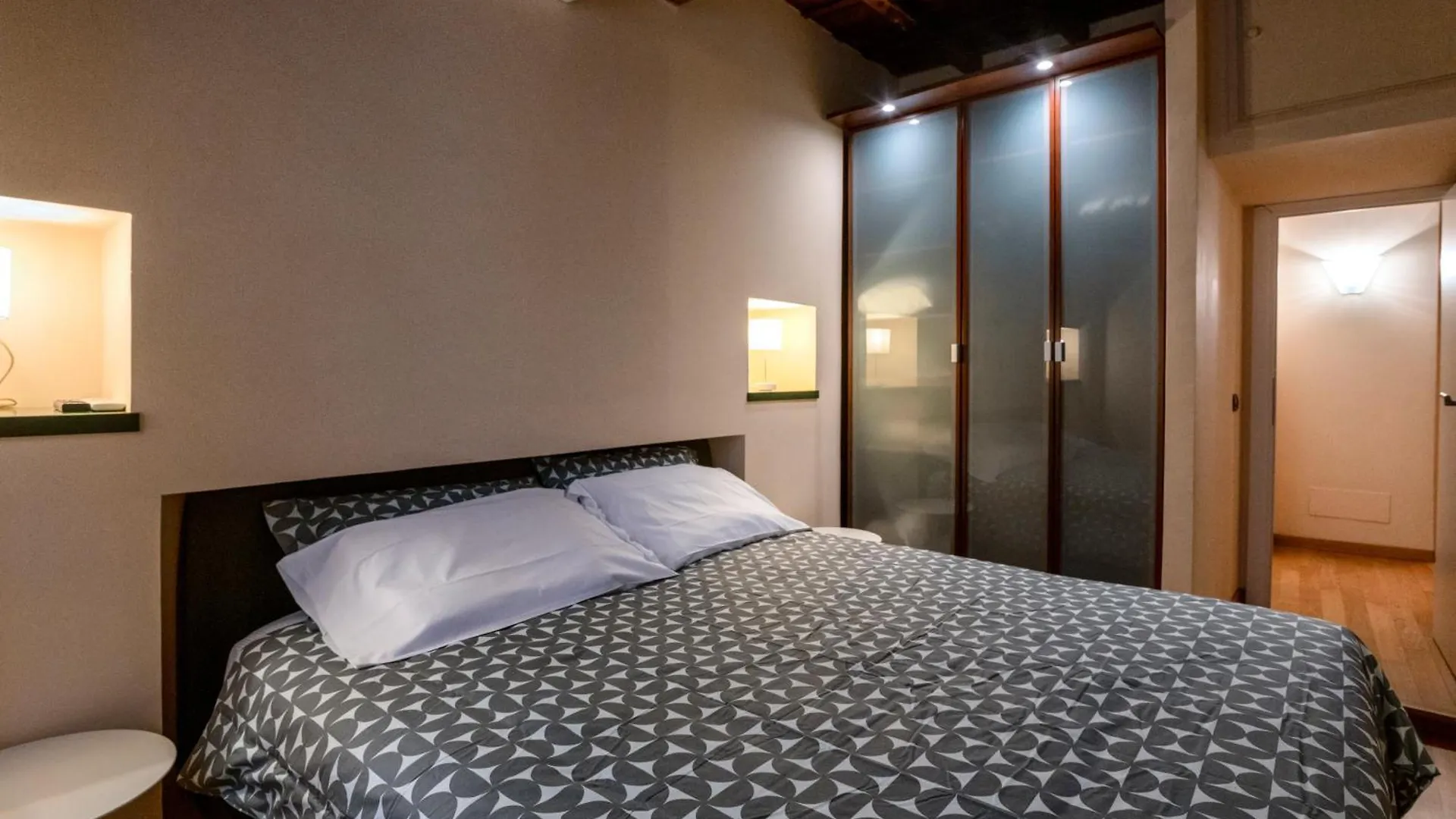 Historic Center Apartment Roma 0*,  İtalya